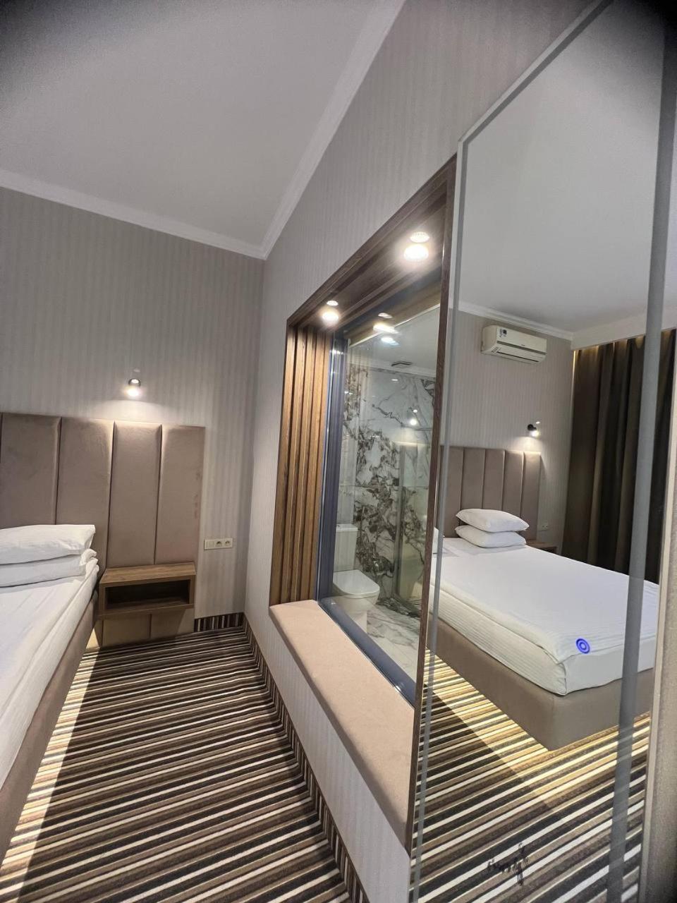 Sapar Standart Hotel シムケント エクステリア 写真