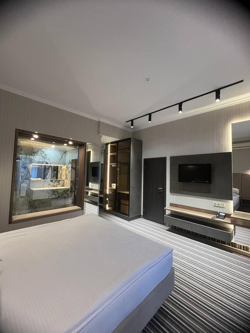 Sapar Standart Hotel シムケント エクステリア 写真