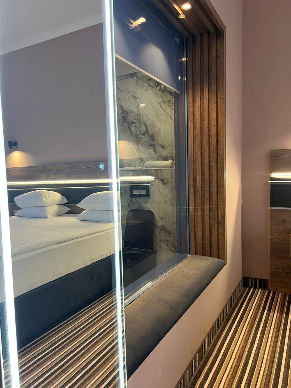 Sapar Standart Hotel シムケント エクステリア 写真
