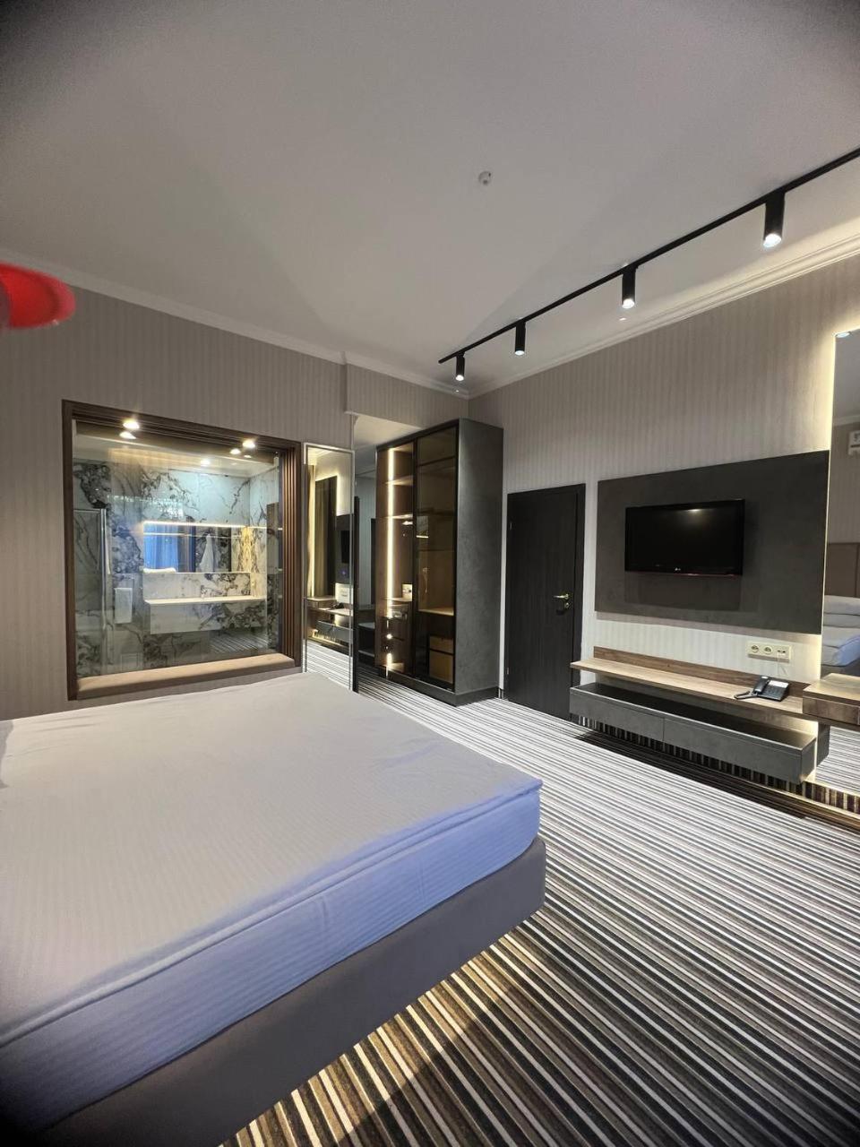 Sapar Standart Hotel シムケント エクステリア 写真