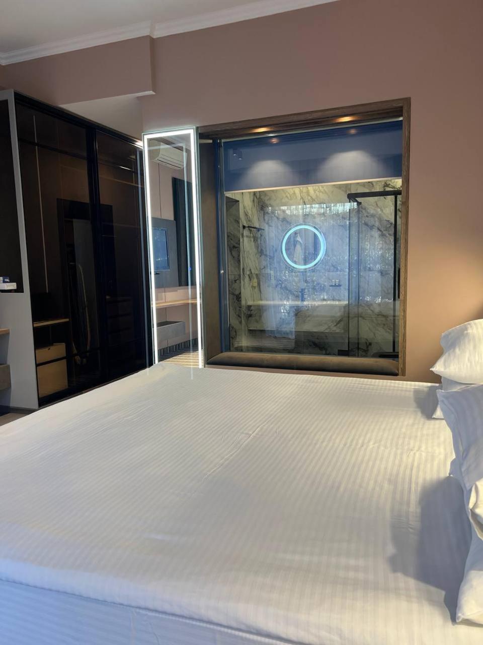 Sapar Standart Hotel シムケント エクステリア 写真
