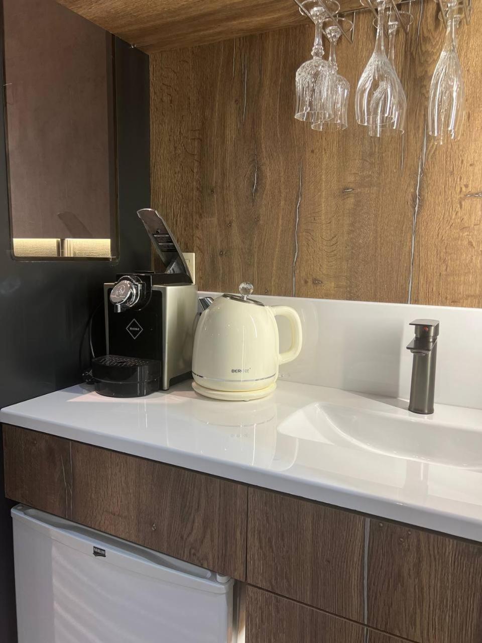 Sapar Standart Hotel シムケント エクステリア 写真