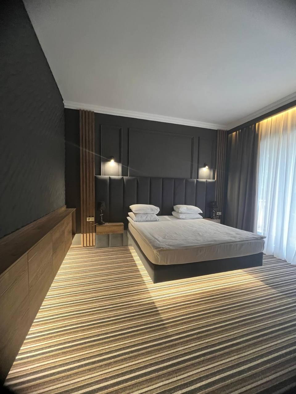 Sapar Standart Hotel シムケント エクステリア 写真