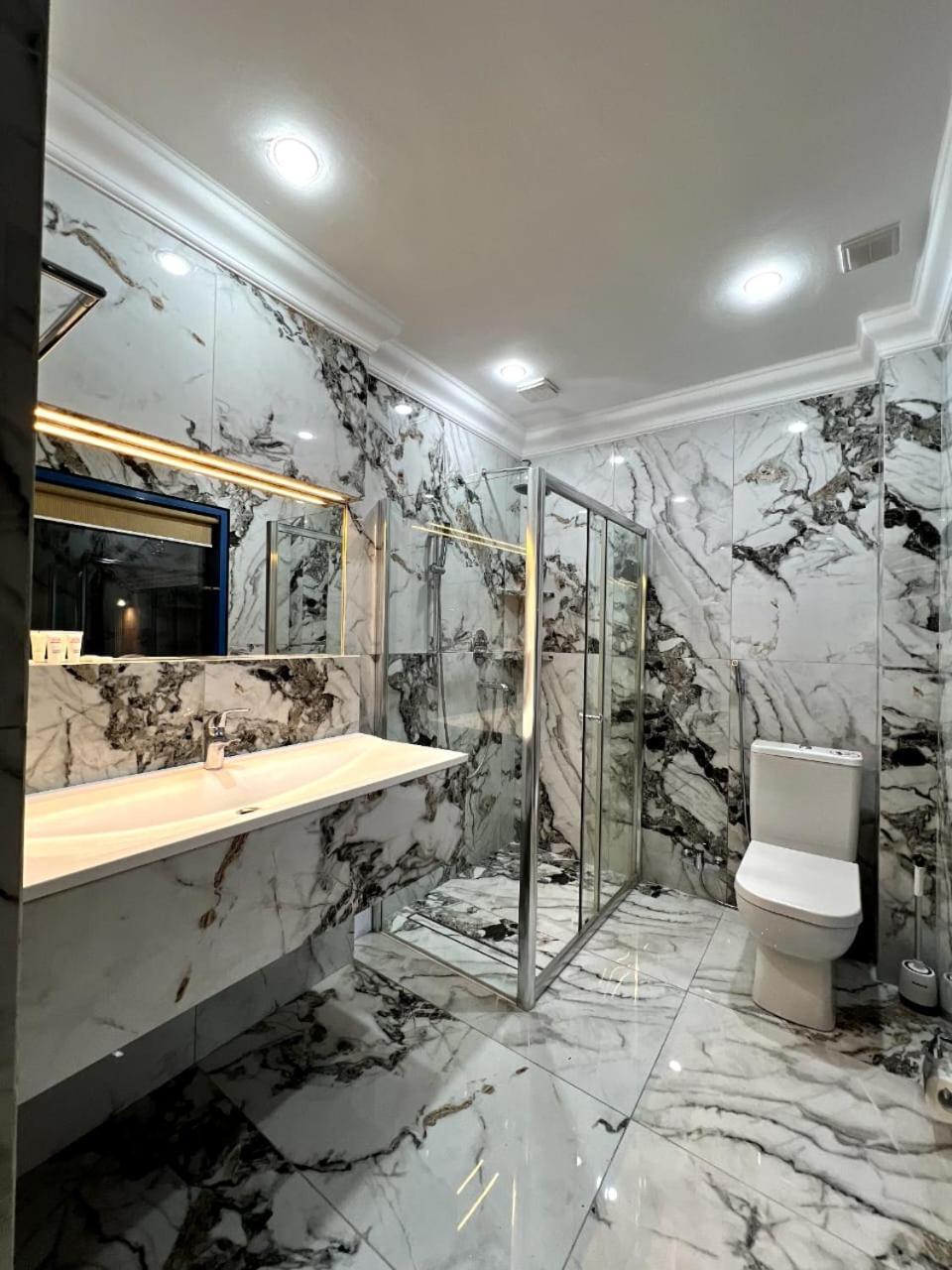 Sapar Standart Hotel シムケント エクステリア 写真