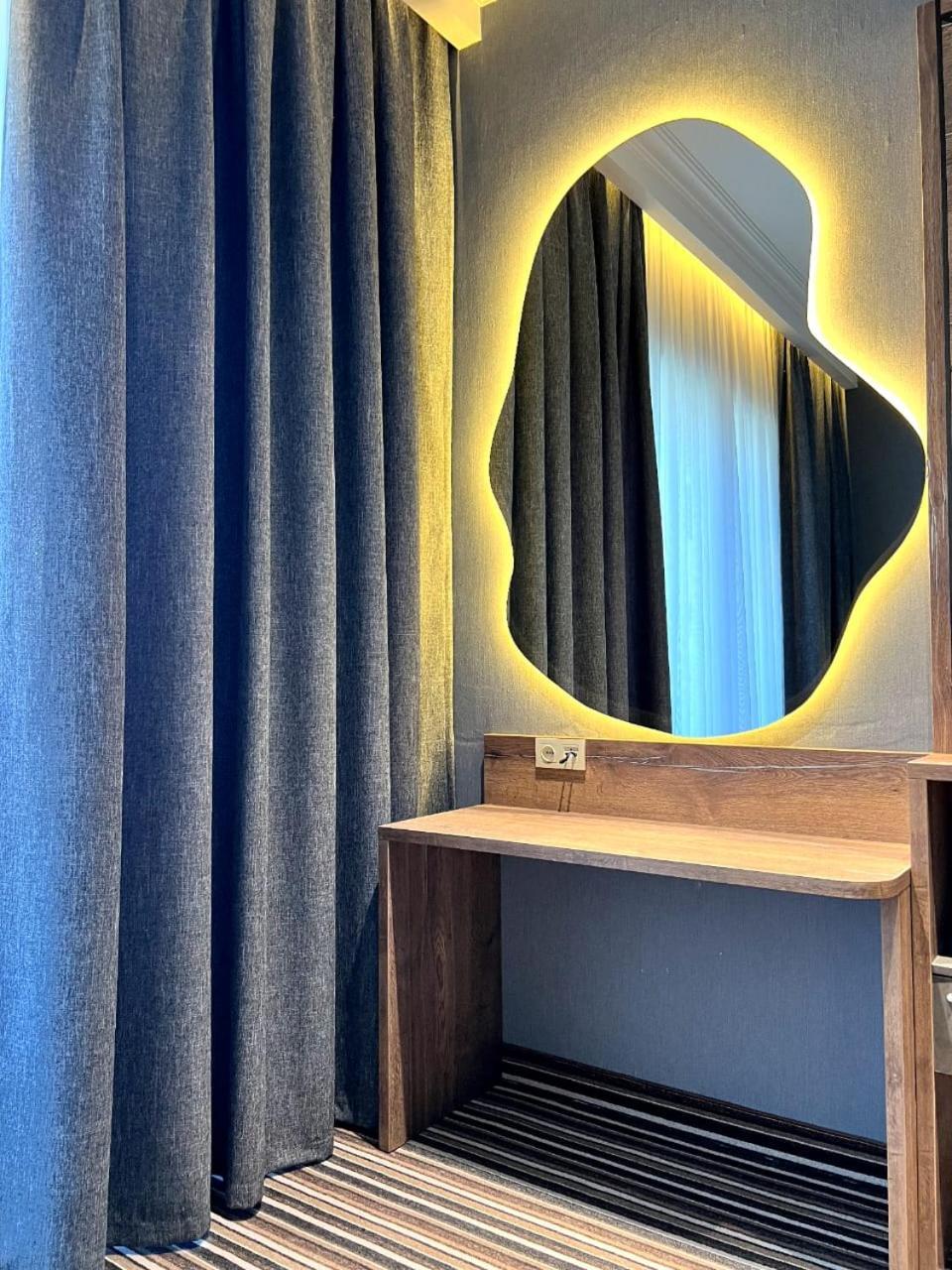Sapar Standart Hotel シムケント エクステリア 写真