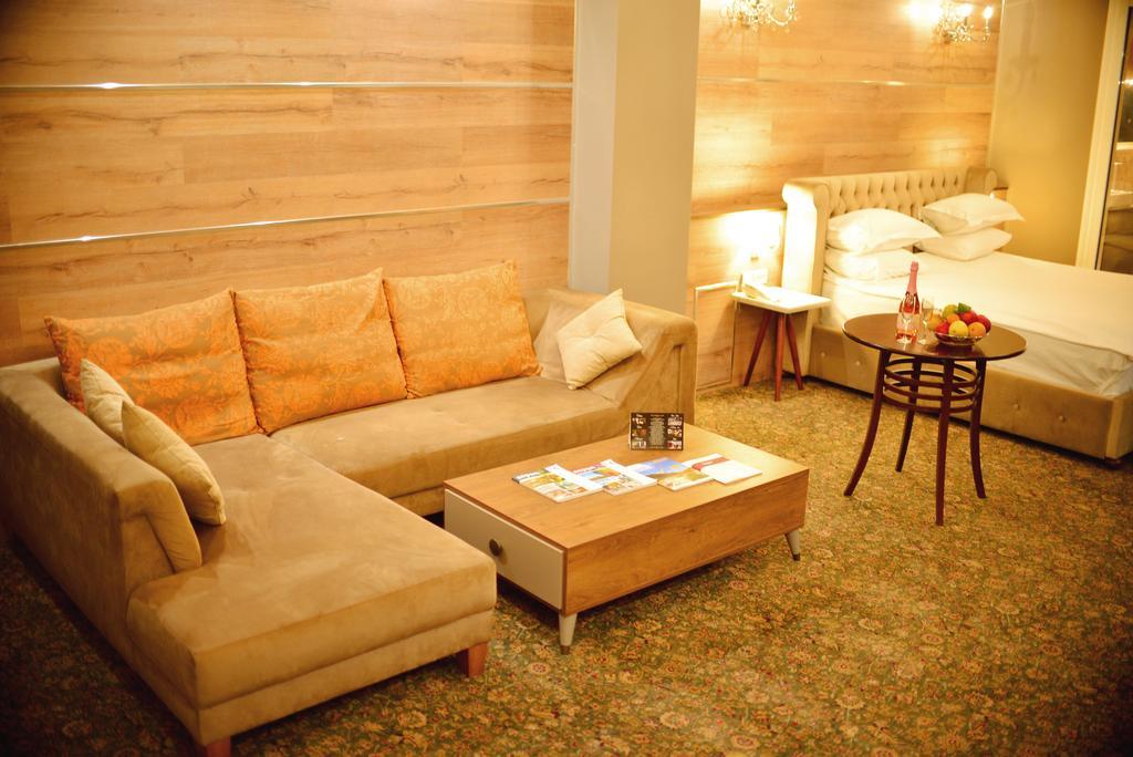 Sapar Standart Hotel シムケント エクステリア 写真